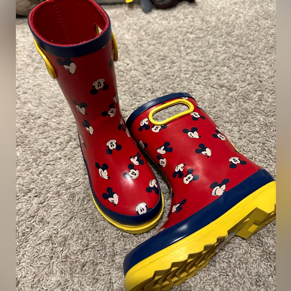 Disney Mickey Mouse rain boots size 11 kids